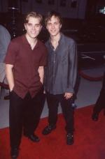 Джонатан Джексон: 264x400 / 16 Кб