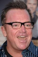 Том Арнольд: 266x400 / 24 Кб