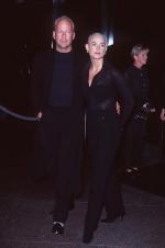 Деми Мур: 468x703 / 31 Кб