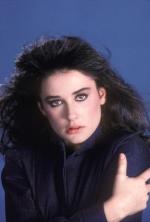 Деми Мур: 284x420 / 17 Кб