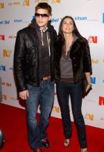 Деми Мур: 275x400 / 27 Кб