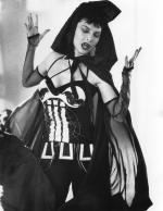 Тони Бэйзил: 1589x2048 / 447 Кб