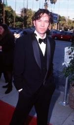 Тимоти Хаттон: 468x789 / 53 Кб