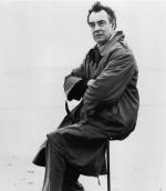 Майкл Гэмбон: 1791x2048 / 240 Кб