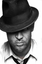 Николас Аарон: 404x604 / 42 Кб