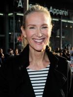 Келли Линч: 302x400 / 24 Кб