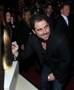 Бретт Рэтнер: 331x400 / 24 Кб