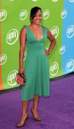 Эссенс Эткинс: 230x400 / 23 Кб