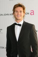 Райан Квантен: 400x600 / 27 Кб