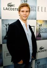 Райан Квантен: 275x400 / 22 Кб