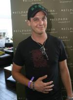 Итэн Эмбри: 294x400 / 23 Кб