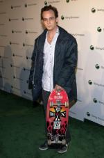 Итэн Эмбри: 265x400 / 24 Кб