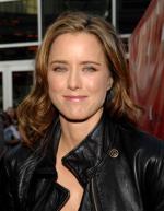 Теа Леони: 311x400 / 30 Кб