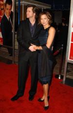 Теа Леони: 260x400 / 24 Кб