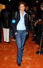 Теа Леони: 255x400 / 25 Кб