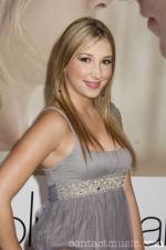 Эшли Эднер: 500x750 / 66 Кб