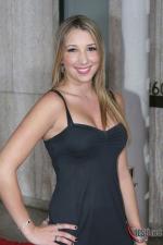 Эшли Эднер: 800x1200 / 110 Кб