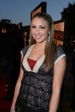 Эшли Эднер: 267x400 / 23 Кб