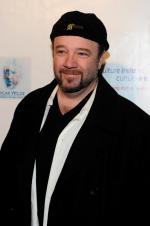 Barney Burman: 533x800 / 42 Кб