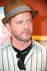 Эйдан Куинн: 852x1280 / 194 Кб