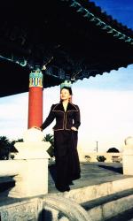 Роберта Бэссин: 977x1623 / 249 Кб