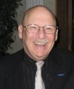 Ronald E. Giles: 200x240 / 10 Кб