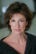 Мари Маршалл: 1365x2048 / 281 Кб