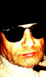 Сэм Спигел: 1112x1880 / 301 Кб