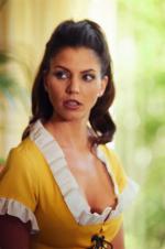 Харизма Карпентер: 485x729 / 44 Кб