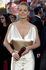 Джери Райан: 261x400 / 24 Кб