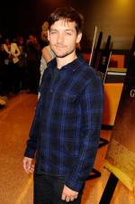 Тоби Магуайр: 266x400 / 25 Кб