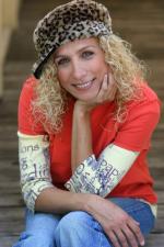 Jody Raymond: 512x768 / 77 Кб