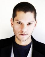 Daniel Louis Rivas: 384x480 / 22 Кб