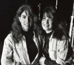 Лара Флинн Бойл: 421x367 / 34 Кб