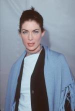 Лара Флинн Бойл: 271x400 / 15 Кб