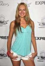 Наташа Алам: 277x400 / 24 Кб