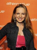 Наташа Алам: 298x400 / 25 Кб