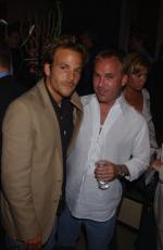 Стивен Дорфф: 261x400 / 19 Кб