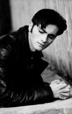 Виталий Версаче: 350x548 / 35 Кб