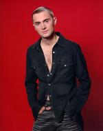 Виталий Версаче: 350x443 / 26 Кб