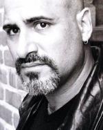 Sam Bauso: 370x462 / 42 Кб