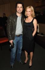 Саманта Мэтис: 262x400 / 19 Кб