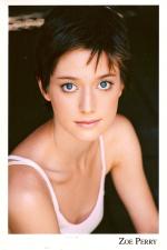 Фото Zoe Perry