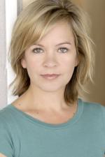 Элли Корнелл: 1371x2048 / 341 Кб