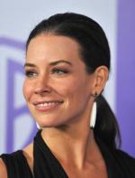 Эванджелин Лилли: 306x400 / 20 Кб