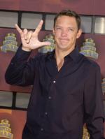 Мэттью Лиллард: 303x400 / 22 Кб