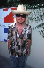 Дэвид Э. Стюарт: 263x400 / 25 Кб