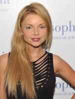 Изабелла Мико: 303x400 / 24 Кб