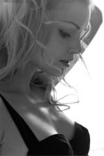 Изабелла Мико: 427x640 / 32 Кб