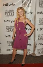 Изабелла Мико: 254x400 / 26 Кб